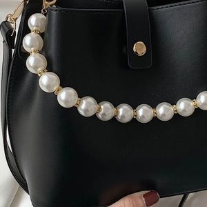 Pearl handle purse